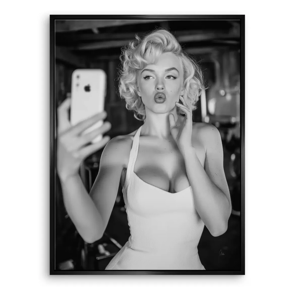 Marilyn Monroe Selfie Canvas Print - Vintage Glamour Wall Art - Image 8